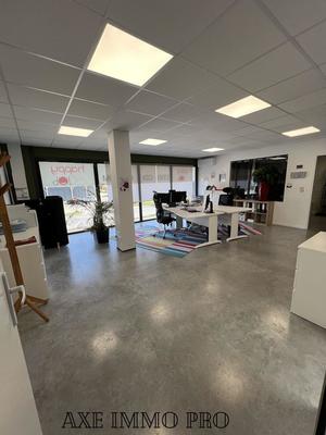 Bureau - 150 m² - 6 pièces