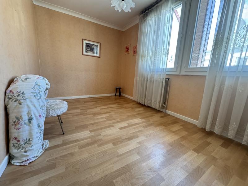 Maison - 96 m² - 4 pièces