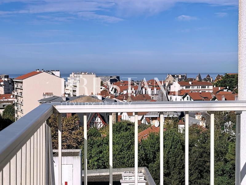 Appartement sur toit - 72 m² - 3 pièces