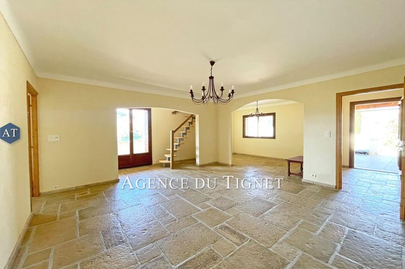 Appartement - 142 m² - 6 pièces