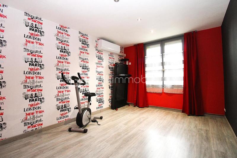 Maison - 133 m² - 6 pièces