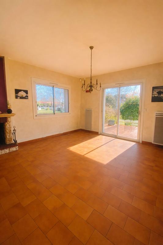 Maison - 241 m² - 8 pièces