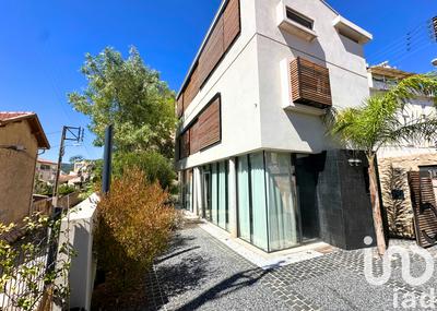 Maison de maîtres - 160 m² - 5 pièces