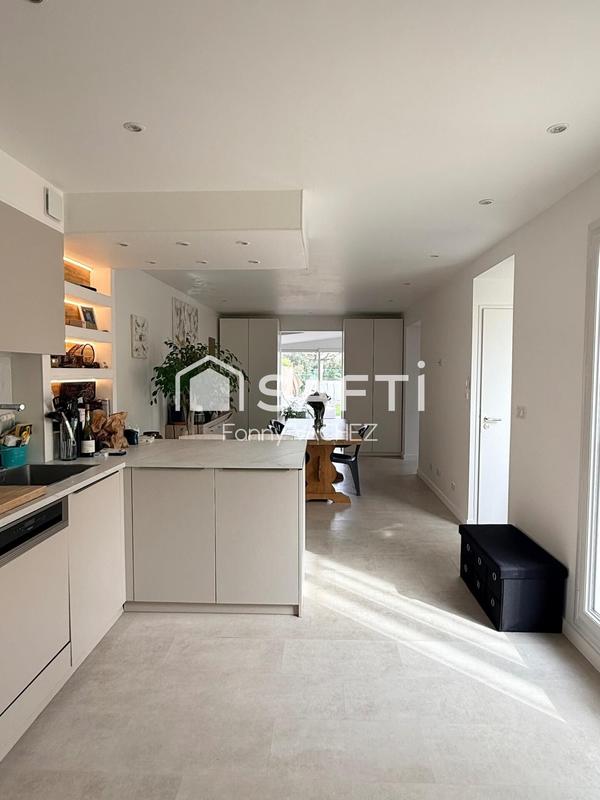 Maison - 98 m² - 4 pièces