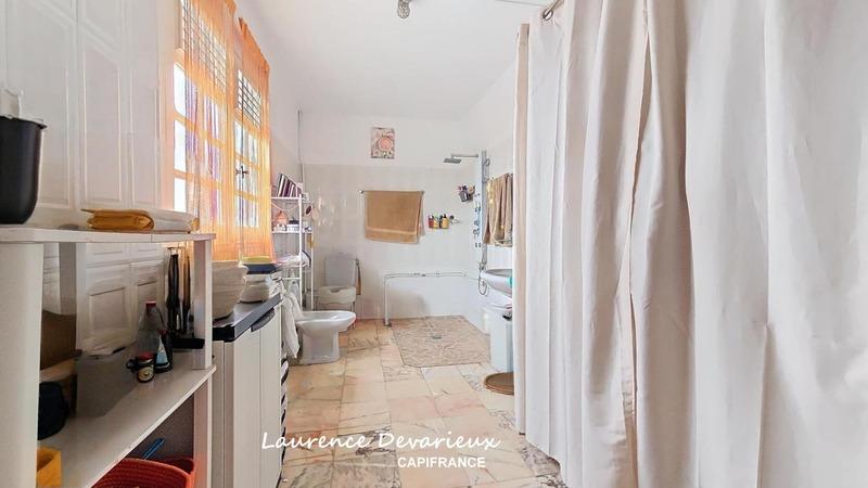 Maison - 200 m² - 5 pièces