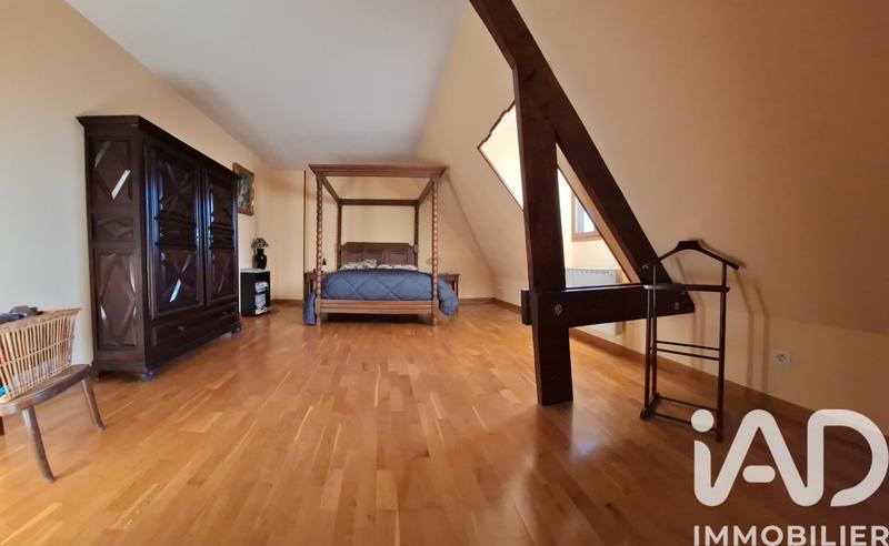 Maison - 186 m² - 8 pièces