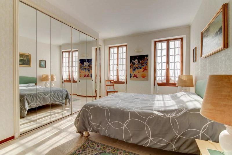 Maison - 185 m² - 7 pièces