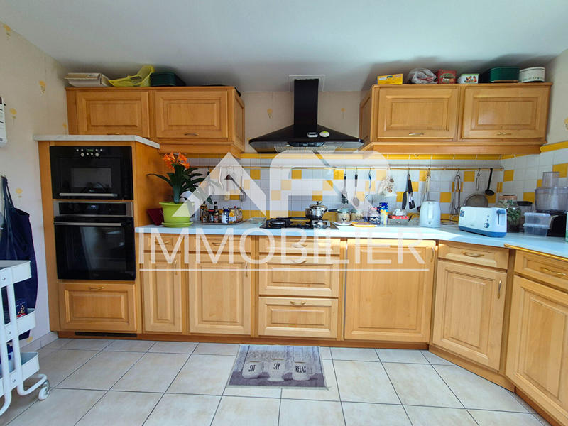 Maison - 90 m² - 5 pièces