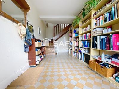 Propriété - 200 m² - 8 pièces