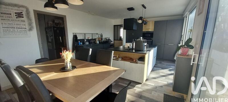 Maison - 122 m² - 6 pièces