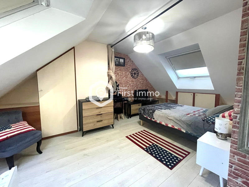 Maison - 230 m² - 7 pièces