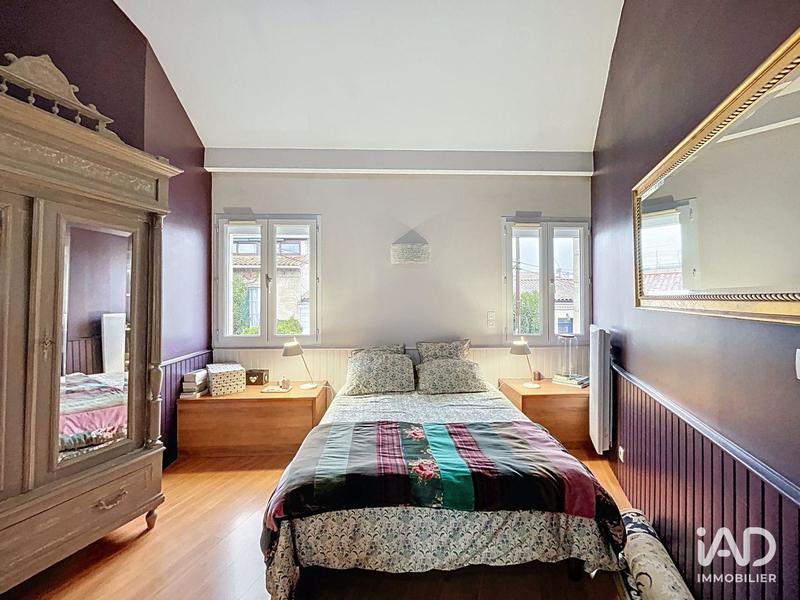 Maison - 319 m² - 9 pièces