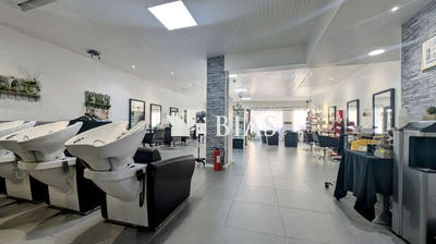 Fonds de commerce - Local commercial - 294 m²