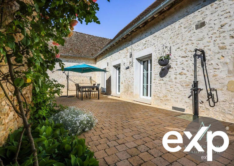 Maison - 240 m² - 7 pièces