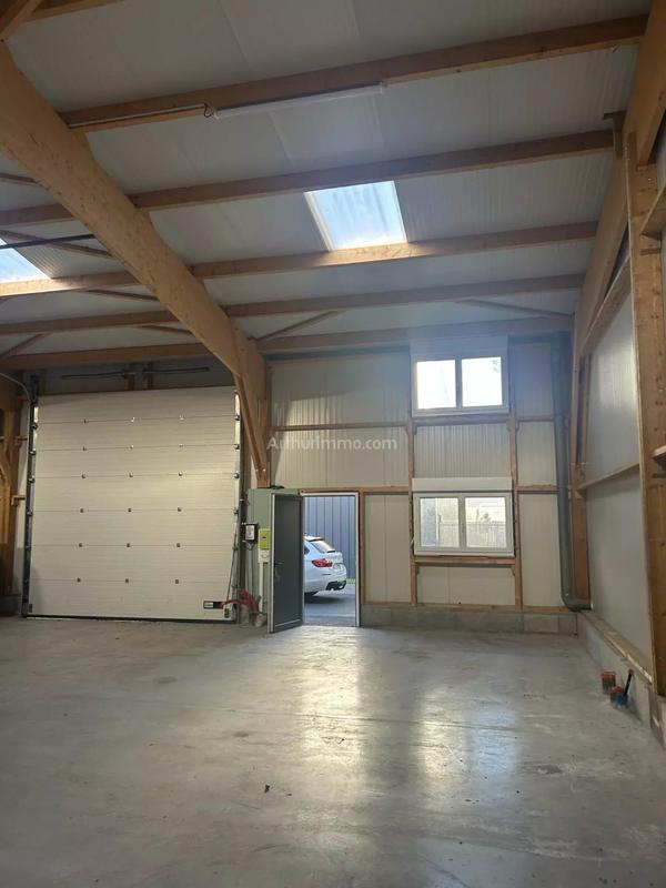 Bureau - 266 m² - 1 pièce