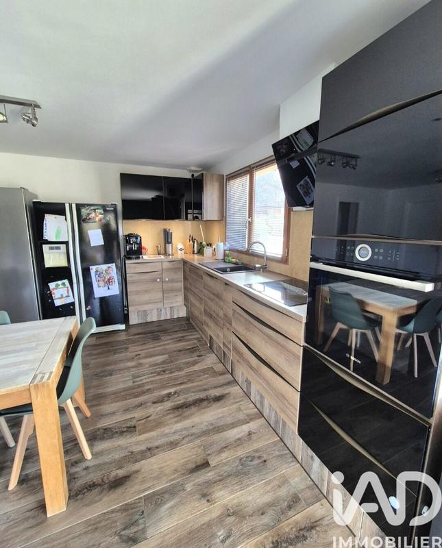 Maison - 103 m² - 4 pièces