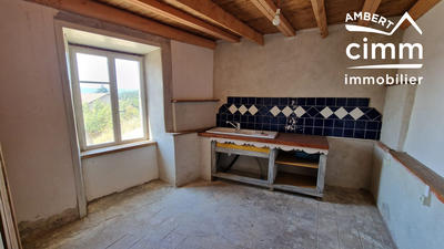 Maison traditionnelle - 70 m² - 6 pièces