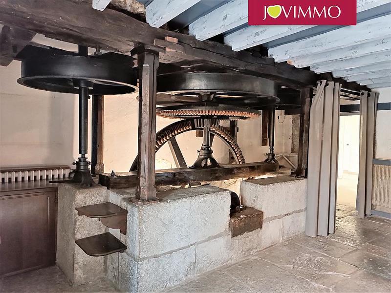 Maison - 725 m² - 28 pièces