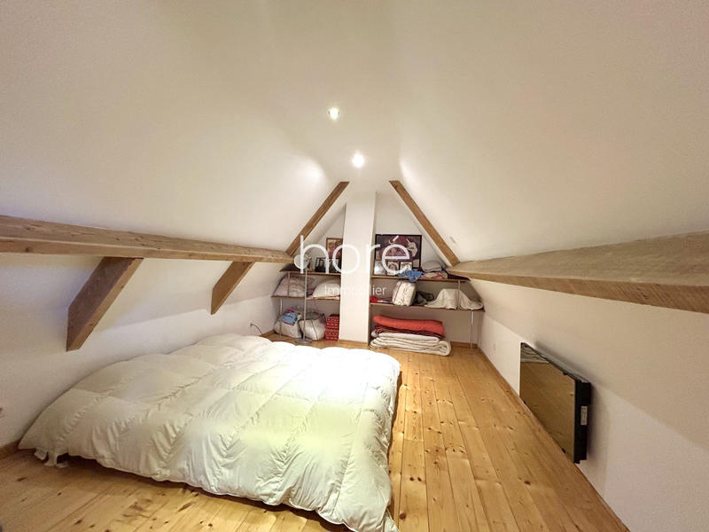 Maison - 236 m² - 6 pièces