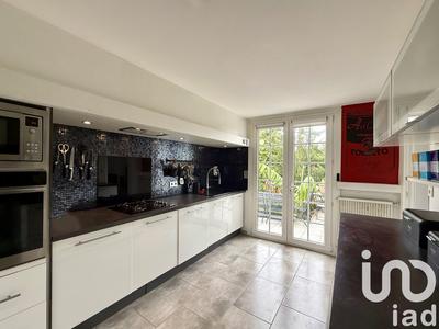 Maison - 170 m² - 9 pièces