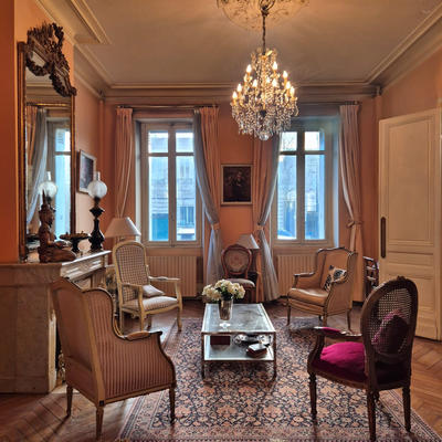 Maison - 203 m² - 8 pièces