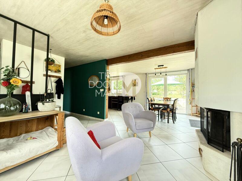 Pavillon - 160 m² - 6 pièces