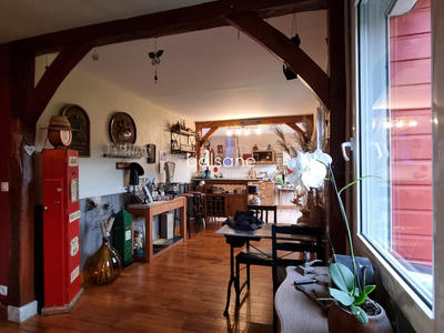 Maison traditionnelle - 165 m² - 5 pièces