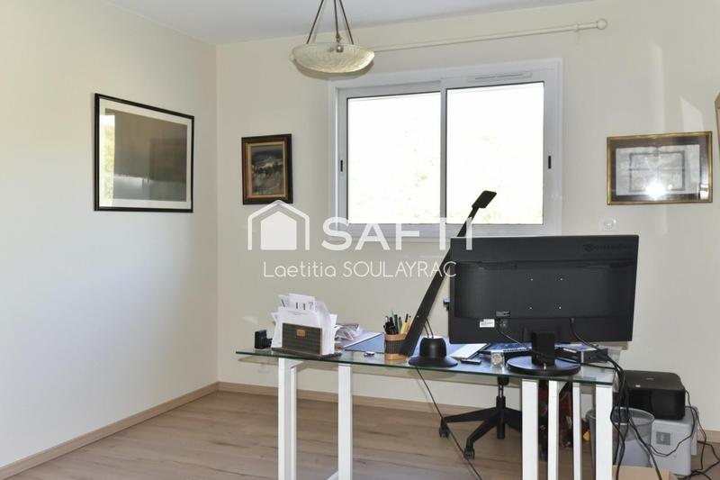 Maison - 204 m² - 6 pièces