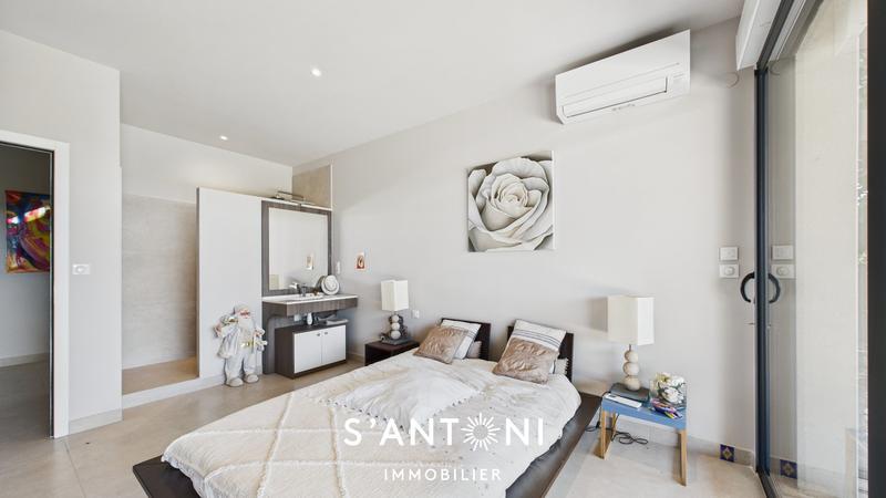 Villa - 180 m² - 4 pièces