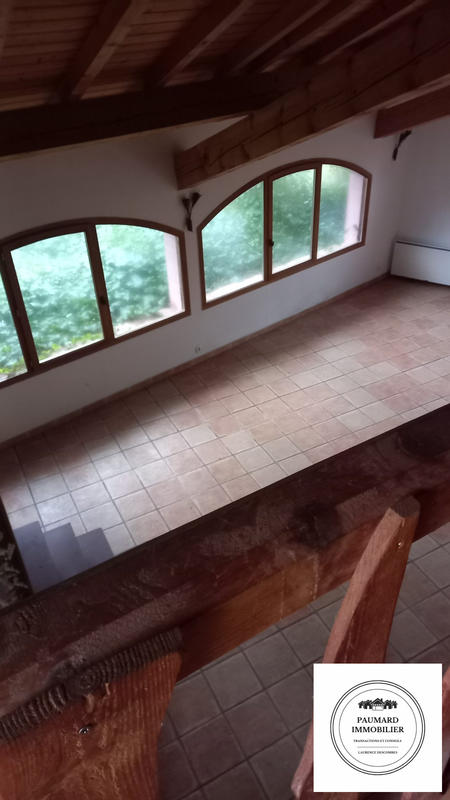 Maison - 217 m² - 8 pièces