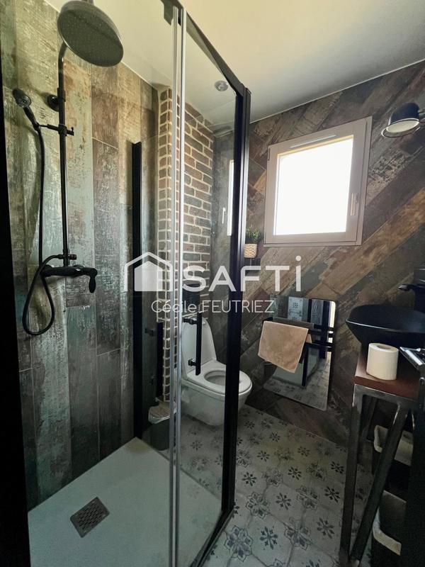 Maison - 215 m² - 9 pièces