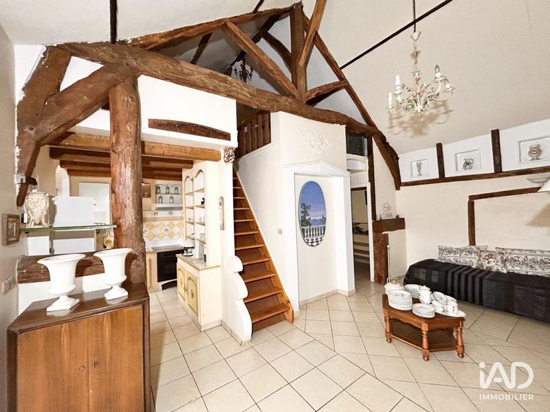 Maison - 265 m² - 10 pièces