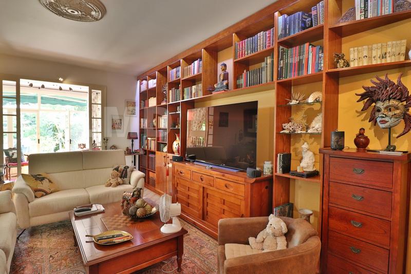 Maison traditionnelle - 205 m² - 6 pièces