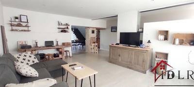 Maison - 220 m² - 6 pièces