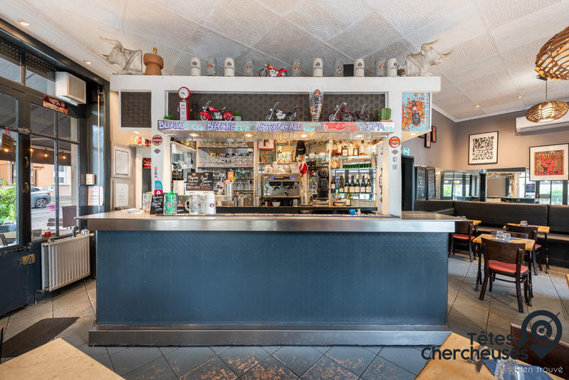 Maison - 213 m² - 7 pièces