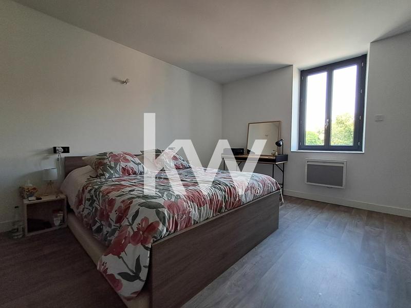 Maison - 180 m² - 8 pièces