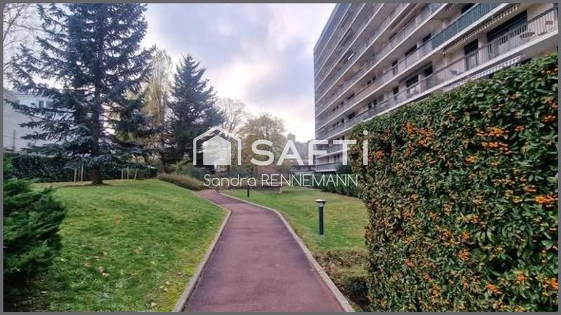 Appartement - 100 m² - 5 pièces