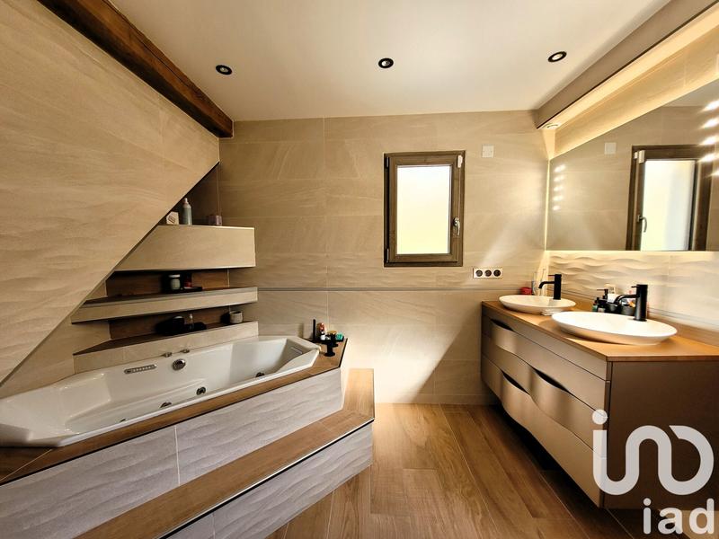 Maison de maîtres - 155 m² - 7 pièces