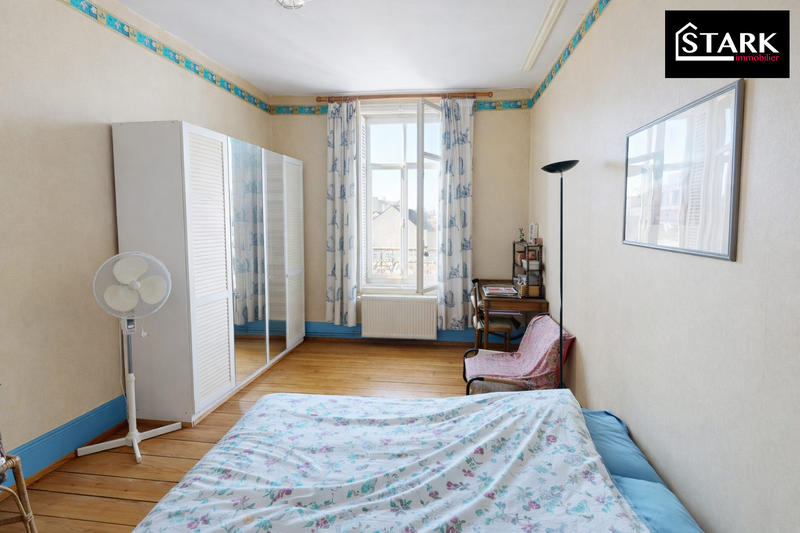 Appartement - 167 m² - 6 pièces