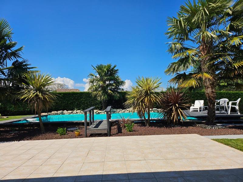 Maison - 94 m² - 5 pièces