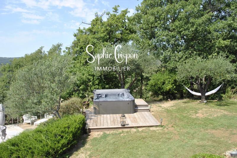 Villa - 186 m² - 8 pièces