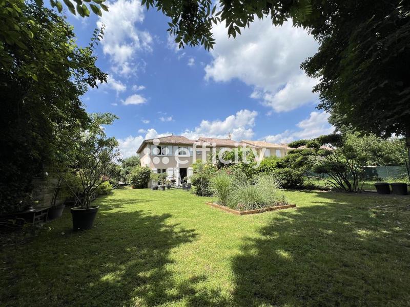 Maison - 95 m² - 5 pièces