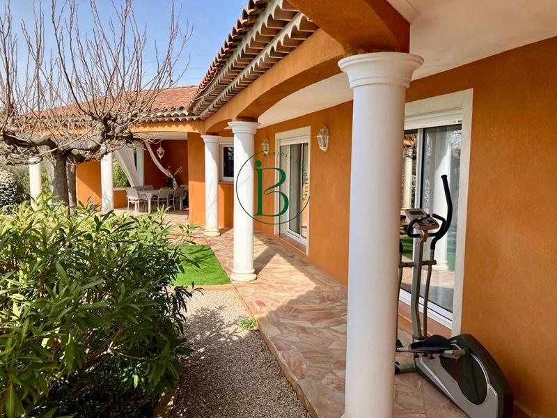 Villa - 175 m² - 6 pièces