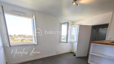 Studio - 25 m² - 1 pièce