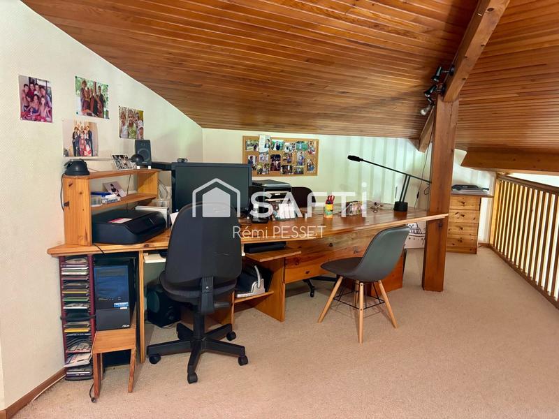 Maison - 180 m² - 6 pièces