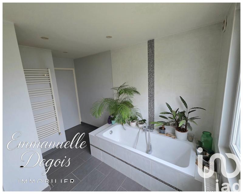 Maison - 80 m² - 5 pièces