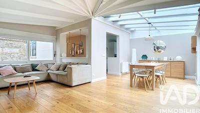 Maison - 143 m² - 6 pièces