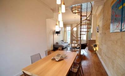 Appartement - 100 m² - 2 pièces