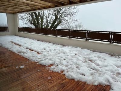 Appartement - 98 m² - 4 pièces