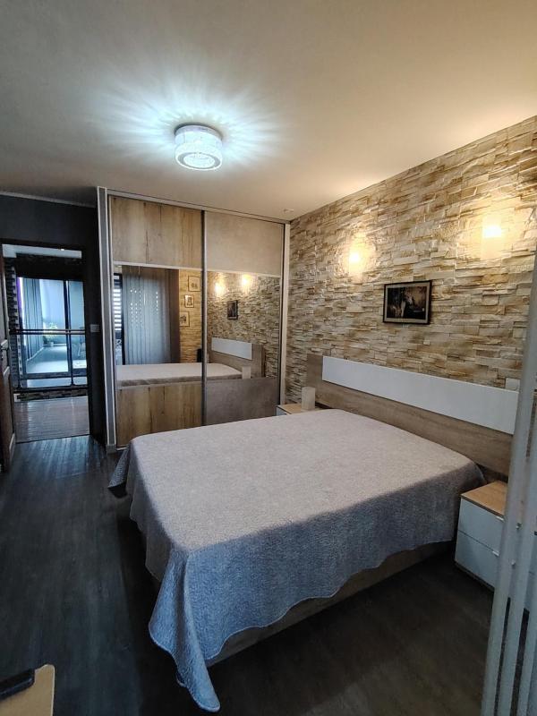 Maison - 205 m² - 10 pièces